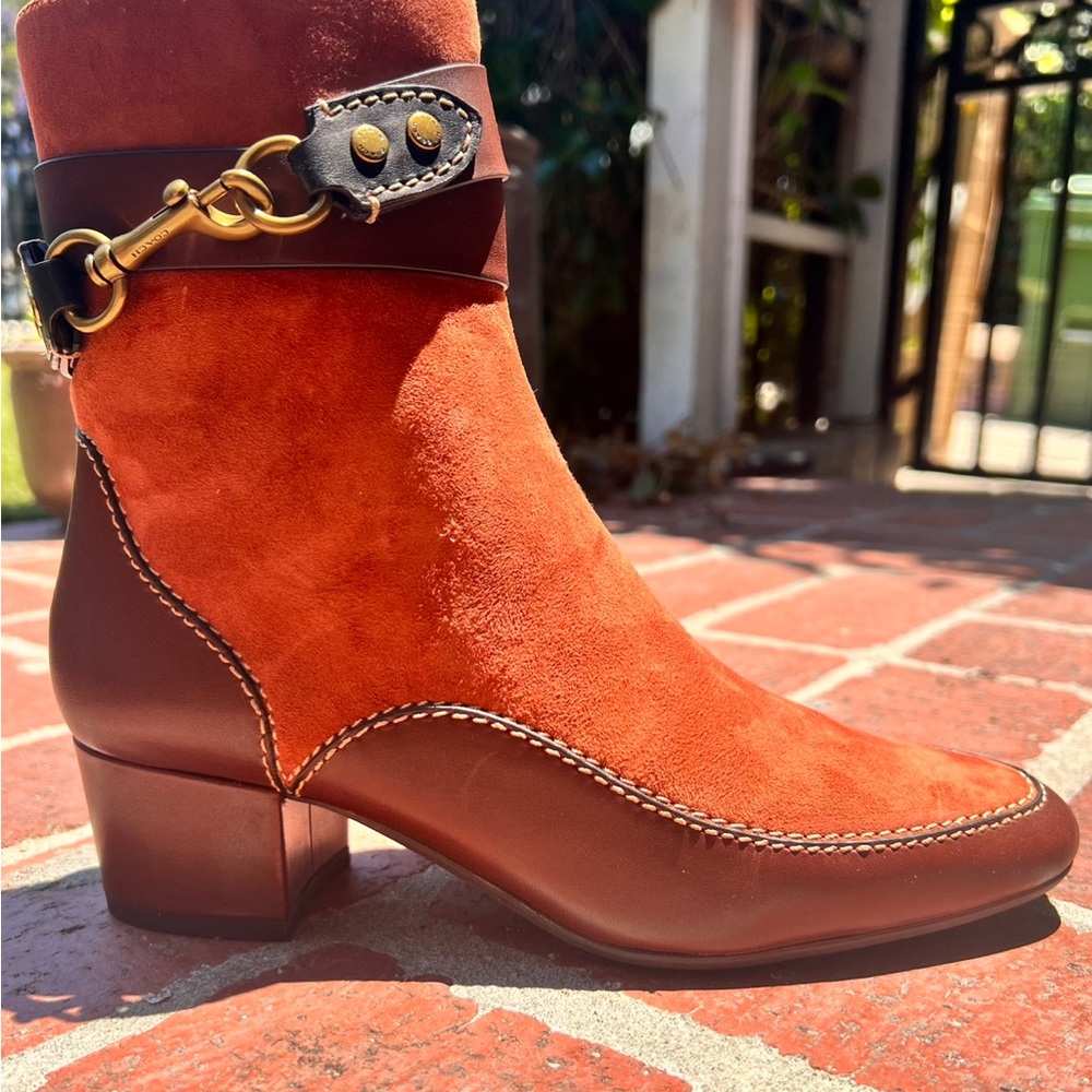 COACH Corinne Ankle Boot (size 7 US) - Picture 3 of 4